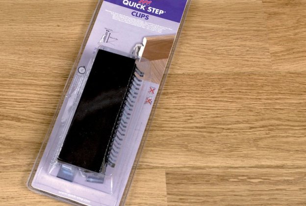 QuickStep Standard põrandaliistu kinnitusklamber QSCLIPSKME7080A_3