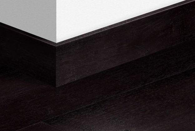 MDF põrandaliist Painted oak black (77mmx14mm x 2,4m) QU -QSPSKR04755 must_1