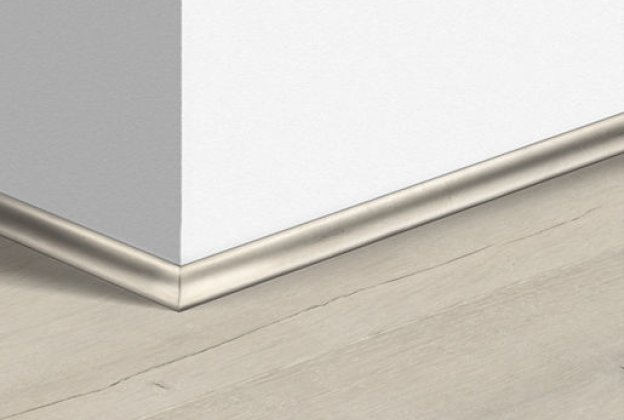 MDF põrandaliist Scotia Soft patina oak (17x17mm x 2,4m) QU -QSSCOT04748 valge_1