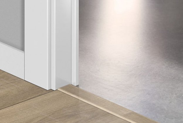 Üleminekuliist Incizo profiil Havanna oak natural with saw cuts QU -QSINCP01656 beeź_1
