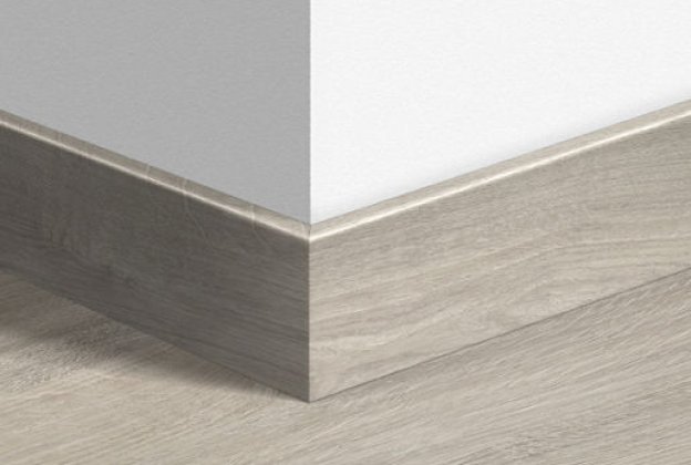 MDF põrandaliist Newcastle oak grey (77mm x 14mm x 2,4m) QU -QSPSKR03580 hall_1