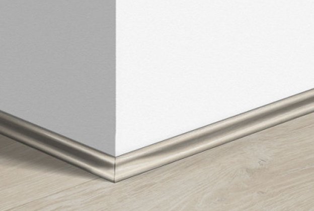MDF põrandaliist Scotia Woodland Oak Light Grey (17x17mm x 2,4m) QU -QSSCOT03547 hall_1