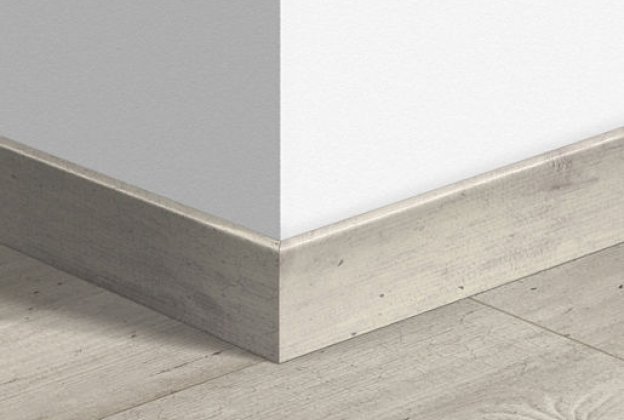 MDF põrandaliist Standard Concrete wood light grey (58x12mm x 2,4m) QU -QSSK01861 hall_1