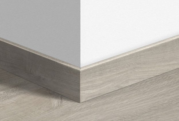 MDF põrandaliist Standard Newcastle oak grey (58mm x 12mm x 2,4m) QU -QSSK03580M hall_1