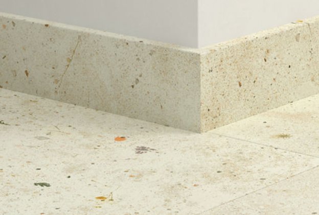 MDF põrandaliist Standard Botanic concrete (58mm x 12mm x 2,4m) QU -QSSK05494 hall/ beeź_1