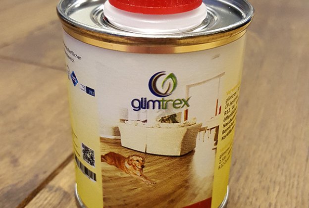 Slip-resistant oil wax additive for wooden stairs._1