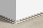 MDF põrandaliist Scotia Woodland Oak Light Grey (17x17mm x 2,4m) QU -QSSCOT03547 hall_1