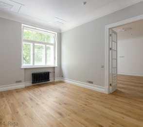 Wooden parquets and floorboards