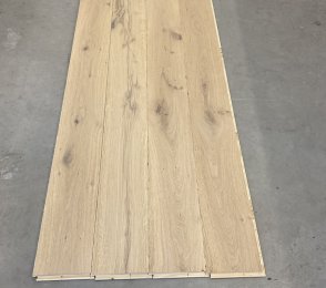 Laudparkett 1-lipiline tamm Markant Invisible õlitatud (pruun oks)