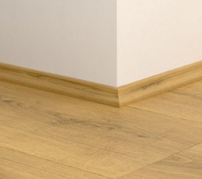 MDF skirting board Scotia Light classic oak (17x17mm x 2.4m) QU -QSSCOT05787 brown