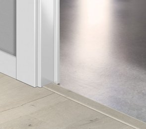 Üleminekuliist Incizo profiil Soft patina oak QU -QSINCP04748 valge