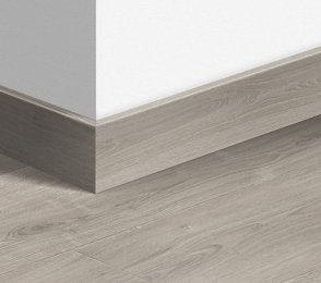 MDF põrandaliist Brushed oak grey (77mmx14mm x 2,4m) QU -QSPSKR04765 hall