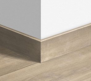 MDF baseboard Havana oak natural with saw cuts (77mm x 14mm x 2.4m) QU -QSPSKR01656 beeź 