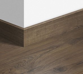 MDF põrandaliist Classic Oak Brown (77mm x 14mm x 2,4m) QU -QSPSKR01849 pruun