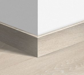 MDF-Fußleiste Valley Oak Hellbeige (77 mm x 14 mm x 2,4 m) QU -QSPSKR03554 beige