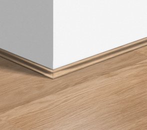 Golvlist i MDF Scotia vitlackerad ek (17 mm x 17 mm x 2,4 m) QU -QSSCOT00915 vit