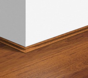 MDF-Fußleiste Scotia Merbau (17 mm x 17 mm x 2,4 m) QU -QSSCOT00996 braun