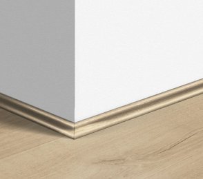 MDF-Fußleiste Scotia Desert Oak Hell Natur (17 x 17 mm x 2,4 m) QU -QSSCOT03550 braun
