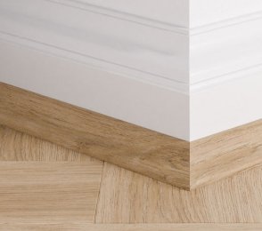 MDF-Fußleiste Scotia, Eiche verkohlt (17 mm x 17 mm x 2,4 m) QU -QSSCOT08245 braun 