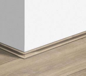 MDF baseboard Scotia Havana oak natural with saw cuts (17x17mm x 2.4m) QU -QSSCOT01656 beeź