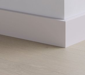 Lackierbare Parkett-Sockelleiste (77 x 14 mm x 2,4 m) QU -QSPSKRPAINT